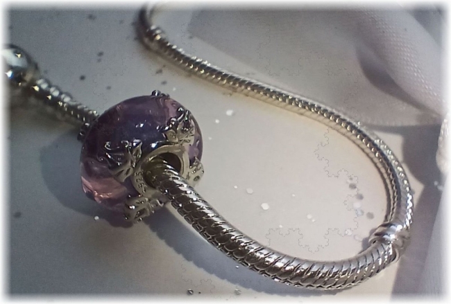 Murano Edition Glas Charm 925er Sterling Silber Silberschleife auf Lila Flieder