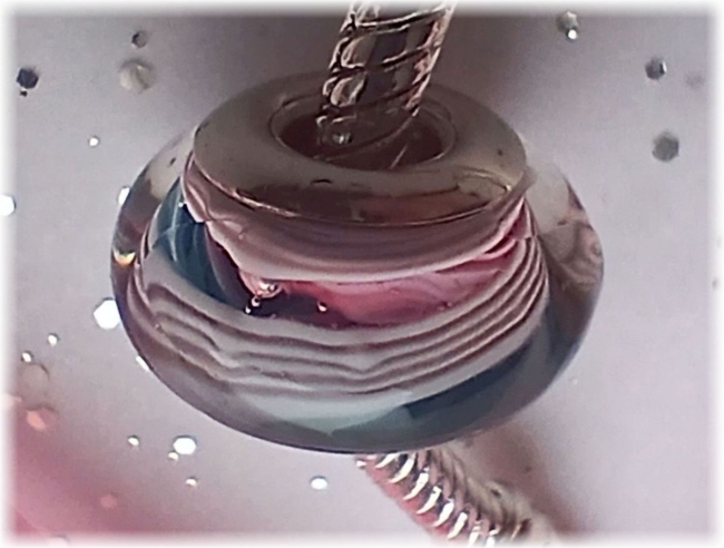 Murano Glas Charm 925er Sterling Silber Wirbel in Hellblau und Rosa