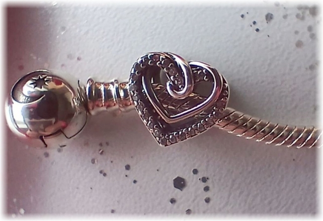 Charm 925er Sterling Silber Herzperle doppeltes Herz mit Zirkonia
