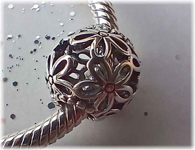 Charm 925er Sterling Silber Kugel Frühlingswiese Blütenball