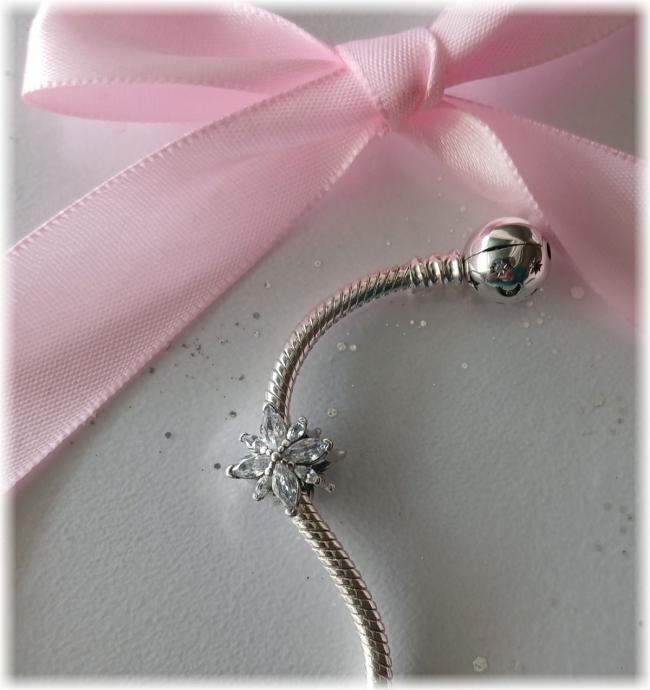 Charm 925er Sterling Silber Pavé Perle Schneeflocke Stern mit Zirkonia