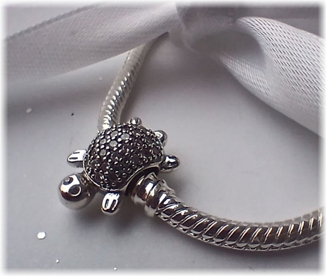 Charm 925er Sterling Silber mit Zirkonia Pavé Perle Schildkröte
